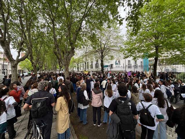 Masiva movilización de residentes de salud a La Plata