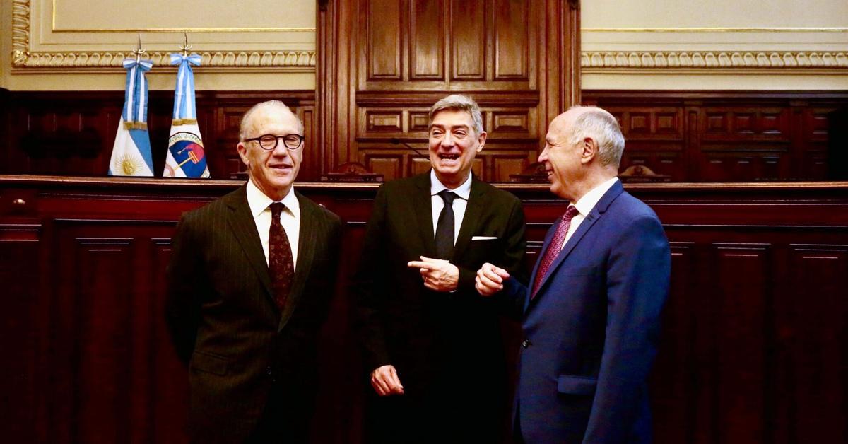 La Corte Suprema habilita la extranjerización de tierras de Milei, frenémoslos con la movilización popular