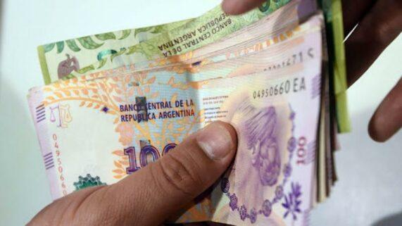 dinero pesos salario devaluación