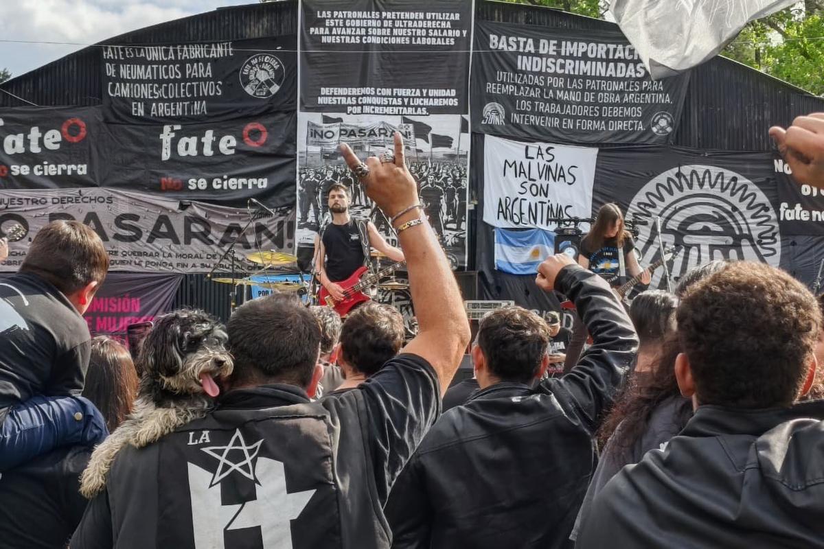 Músicos y artistas del heavy metal en un enorme apoyo a los trabajadores de Fate