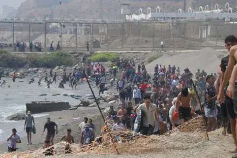 La irrupción migratoria en Ceuta y las políticas expulsivas de la Unión Europea