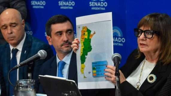 El gobierno recula con la extranjerización de tierras, todos al Congreso a voltear la ley de entrega nacional