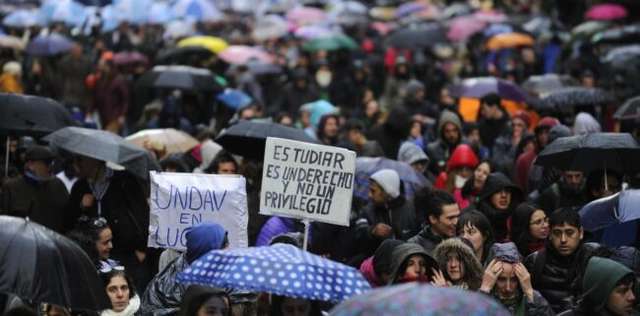 Inicio de clases: es hora de levantarse, juventud