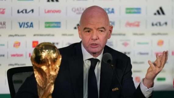 La Fifa quiere monopolizar la privatización del fútbol mundial, de la mano de Trump