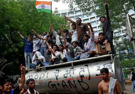 India: la rebelión de las cucarachas