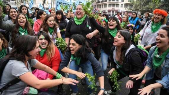 Explotan los talleres ESI del Plenario de Trabajadoras en los CBC