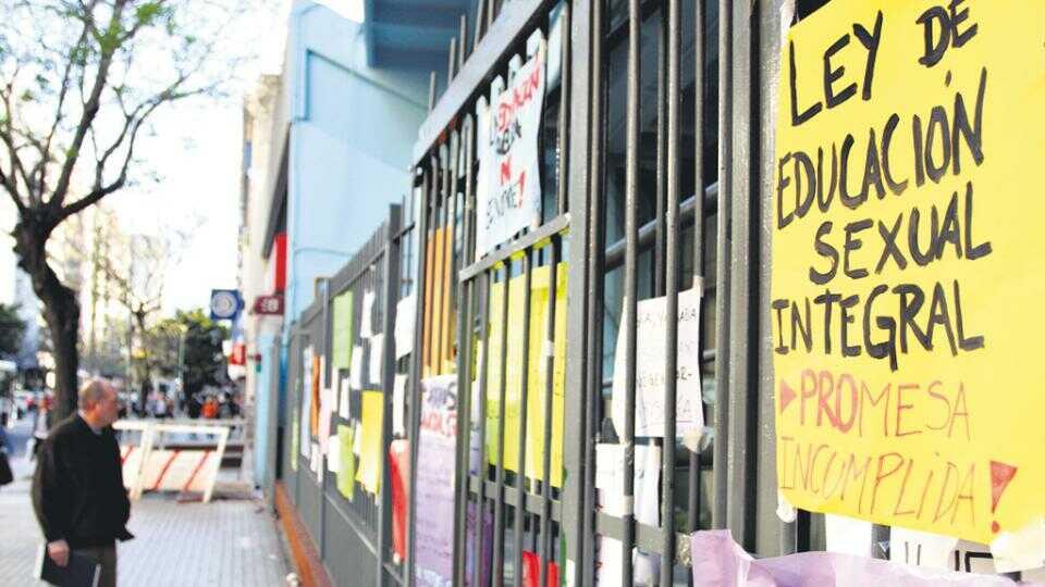Ley de Educación Sexual Integral ESI Ley de Educación Sexual Integral ESI