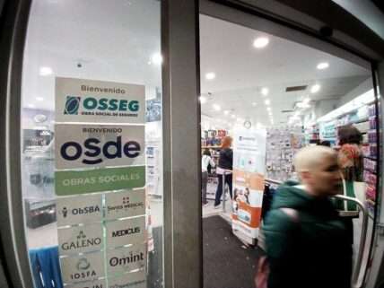 La destrucción del empleo también destruye la salud: se derrumba la cobertura de las obras sociales