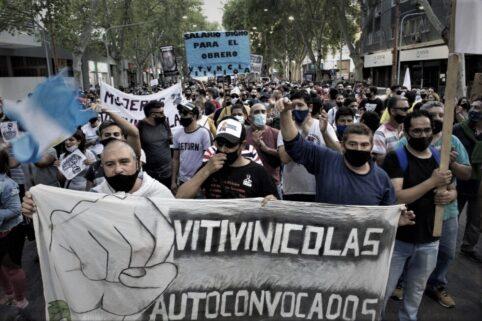 marcha de obreros vitivinícolas en Mendoza marcha de obreros vitivinícolas en Mendoza